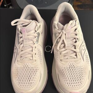 Saucony Guide 18 Women's Athletic Shoes